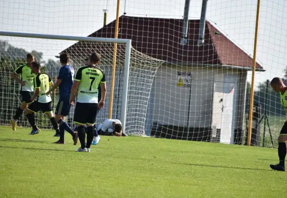 Huštěnovice vs. TJB